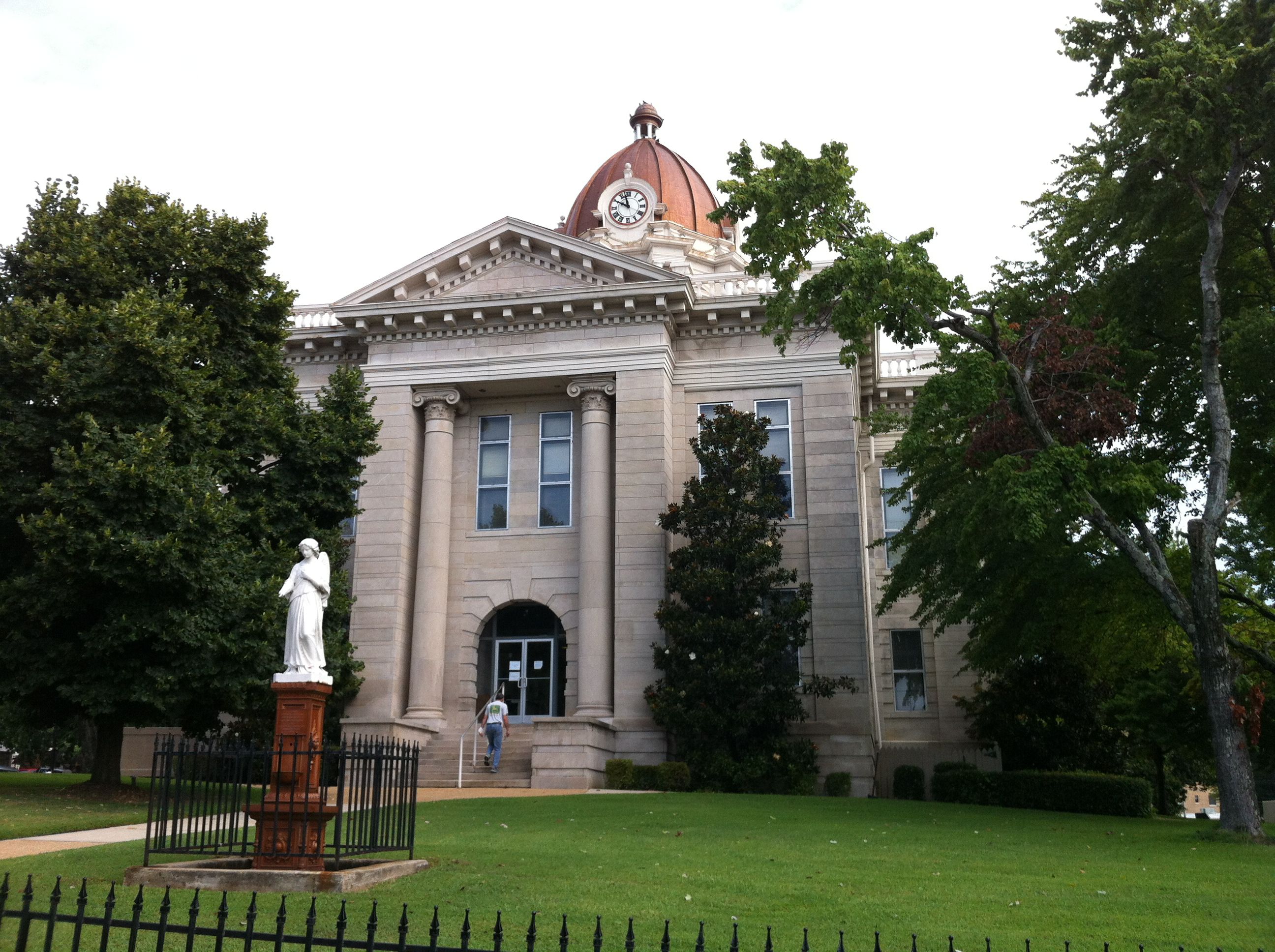 Mississippi Court House image